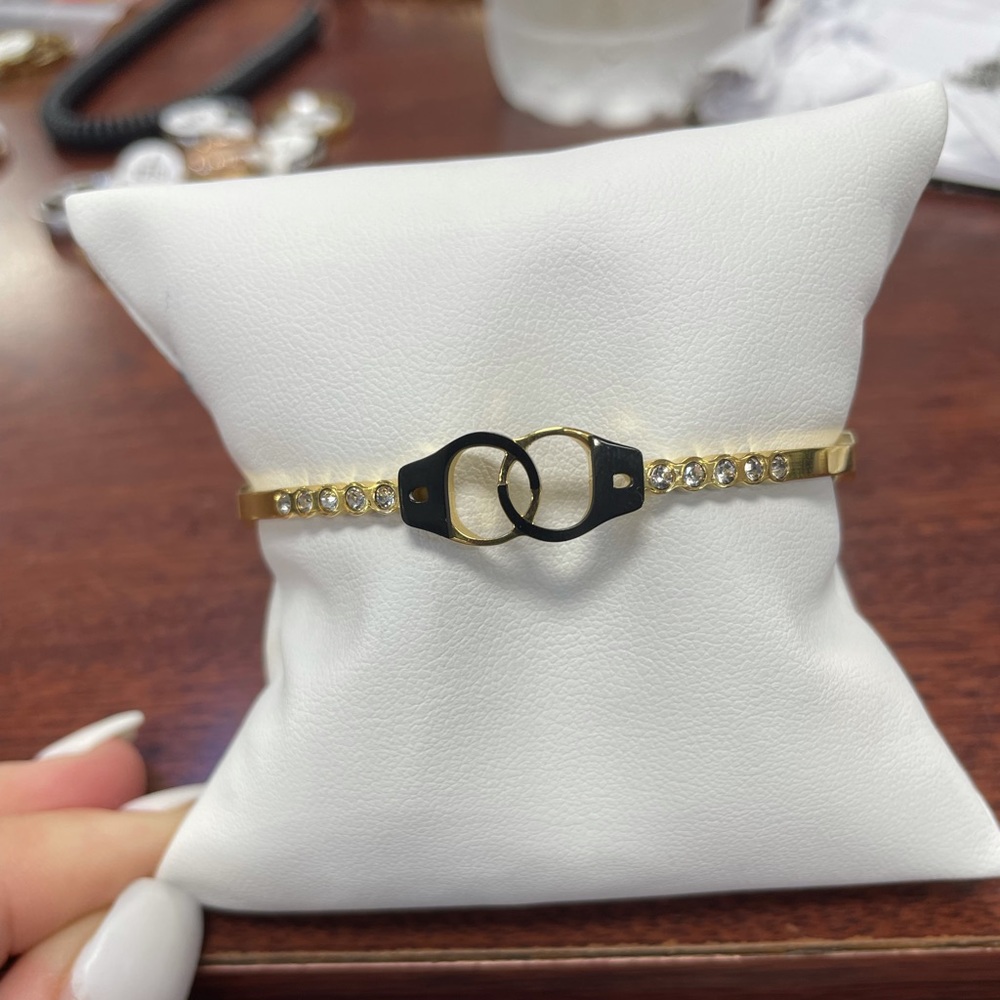 Stainless steel gold handcuffs
